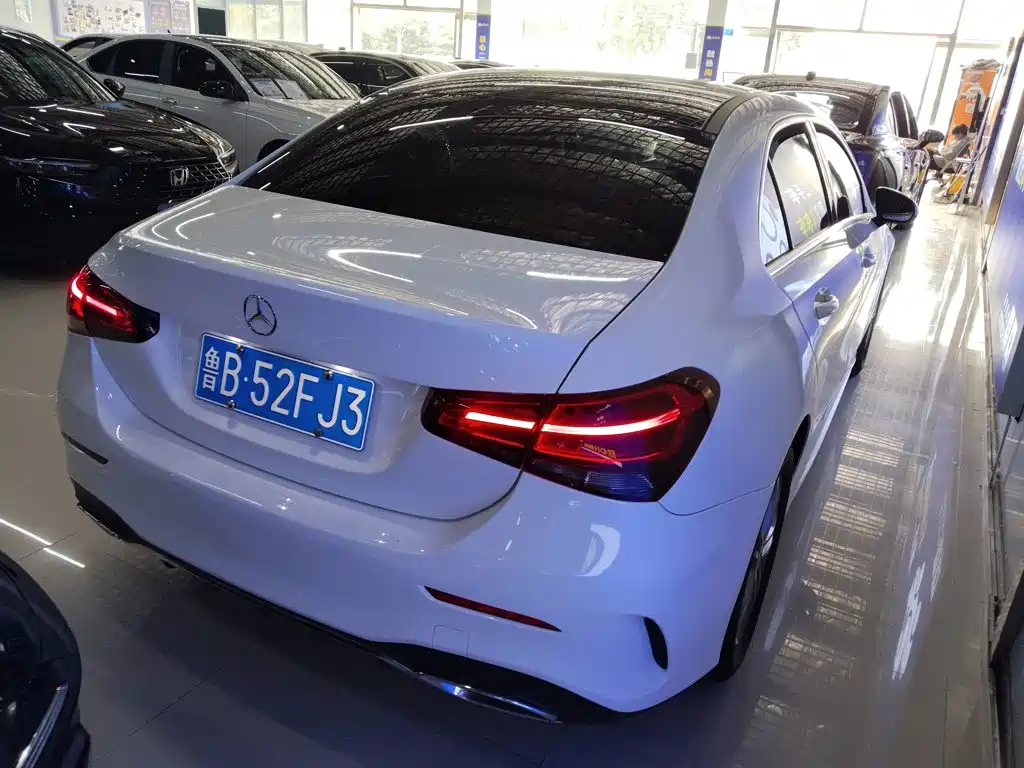 Mercedes-Benz A-Class — миниатюра 7