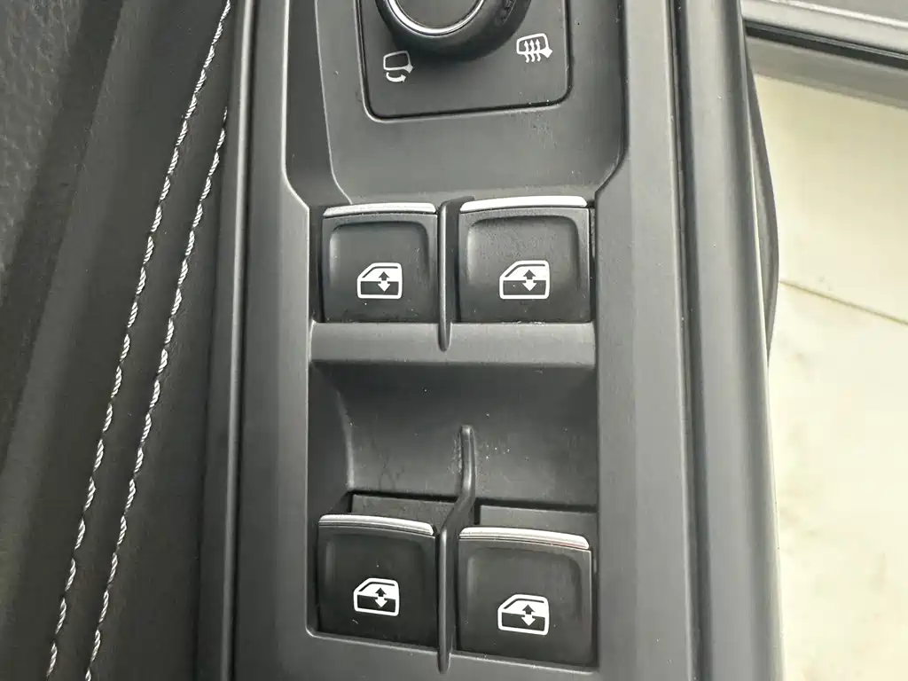 Volkswagen Golf — миниатюра 11