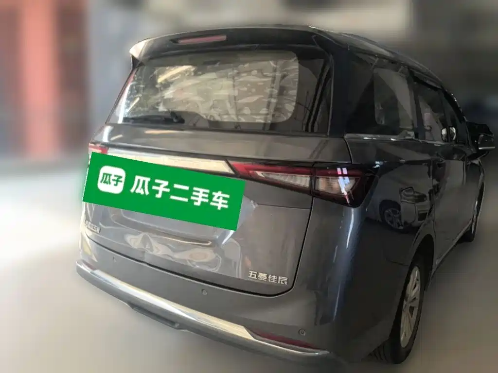 Wuling Jiachen — миниатюра 4