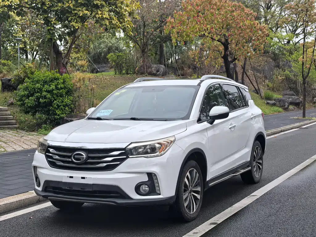 GAC Motor Trumpchi GS4 2015