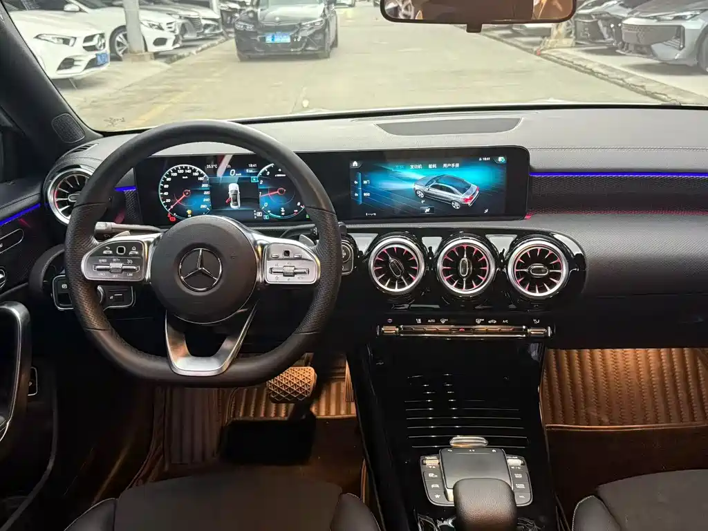 Mercedes-Benz A-Class — миниатюра 6