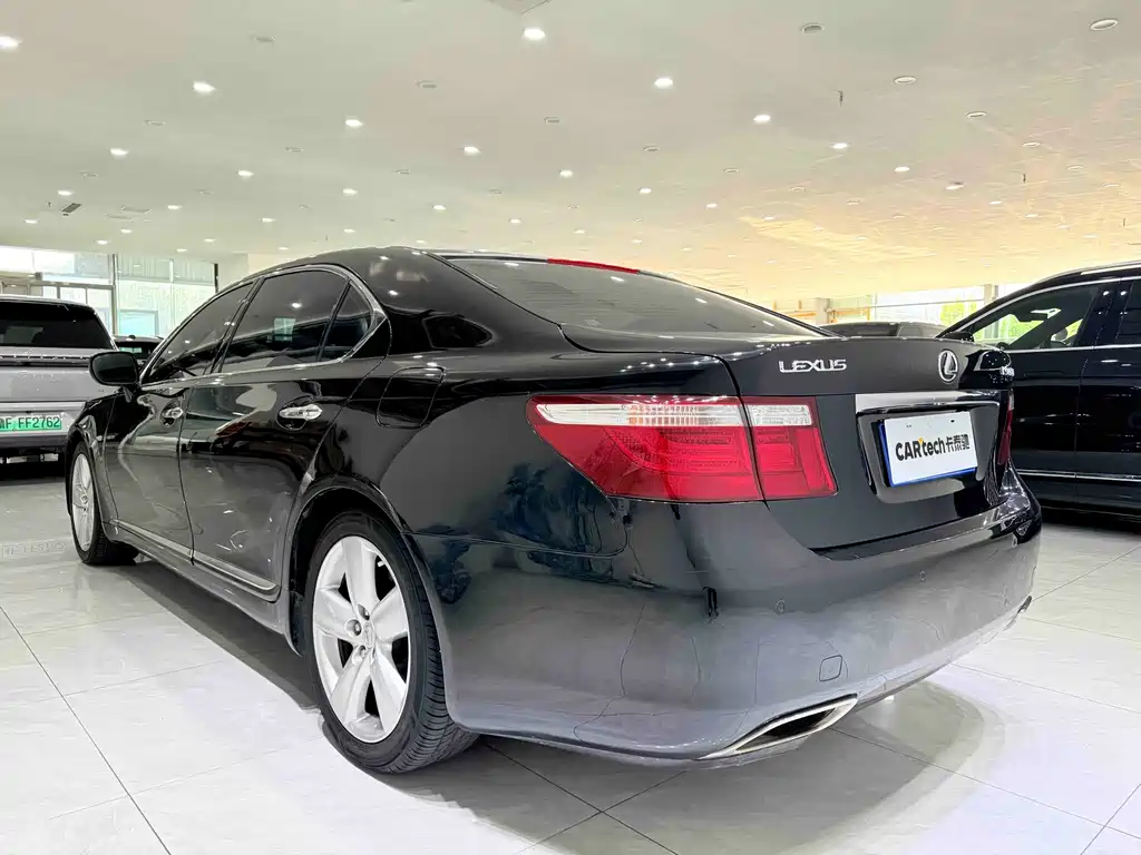 Lexus LS — миниатюра 4