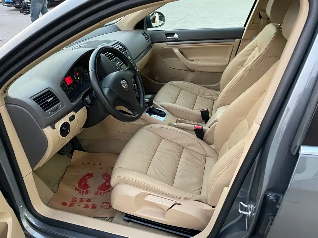 Volkswagen Sagitar — миниатюра 7
