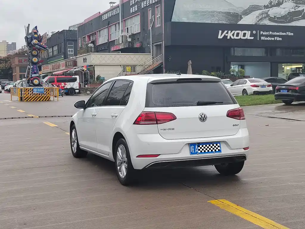 Volkswagen Golf — миниатюра 12