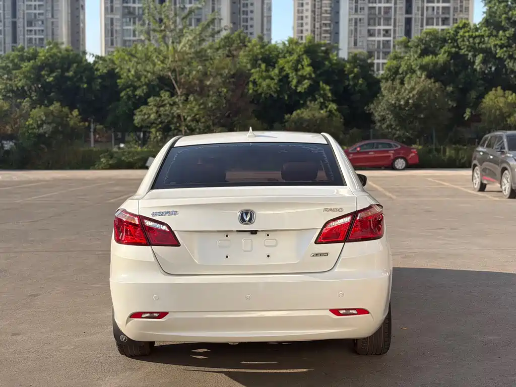 Changan Eado — миниатюра 7