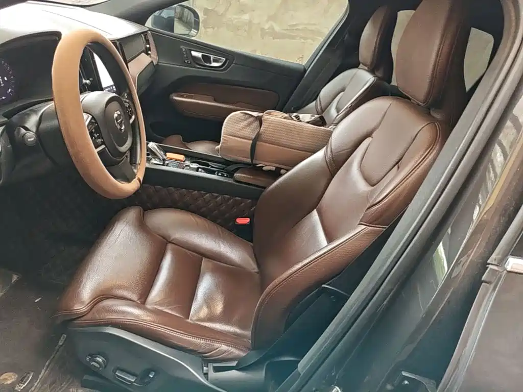 Volvo XC60 — миниатюра 15