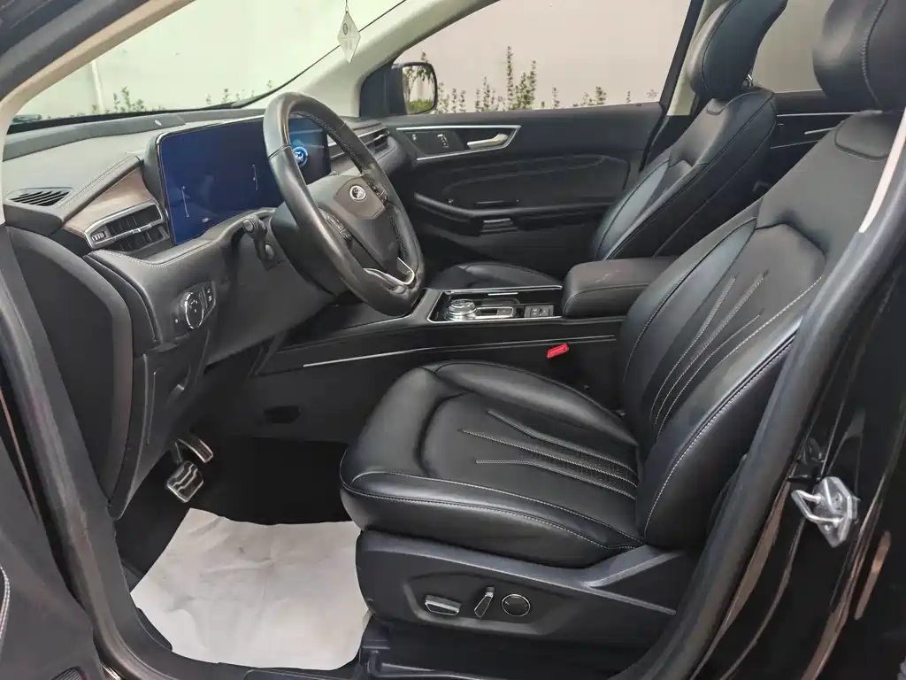 Ford Edge — миниатюра 8