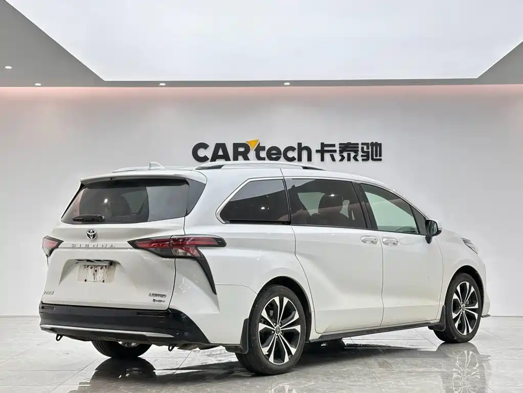 Toyota Sienna — миниатюра 5