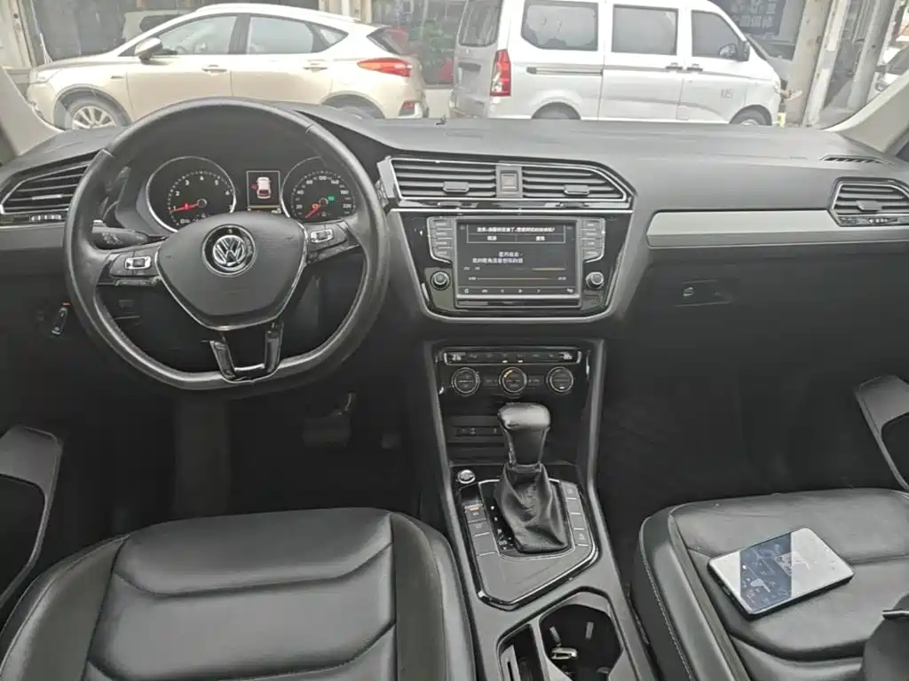 Volkswagen Tiguan L — миниатюра 10