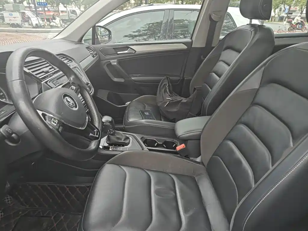 Volkswagen Tiguan L — миниатюра 15