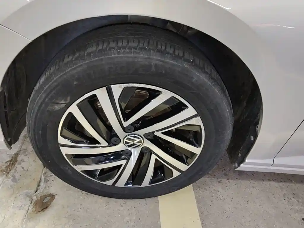 Volkswagen Lavida — миниатюра 23