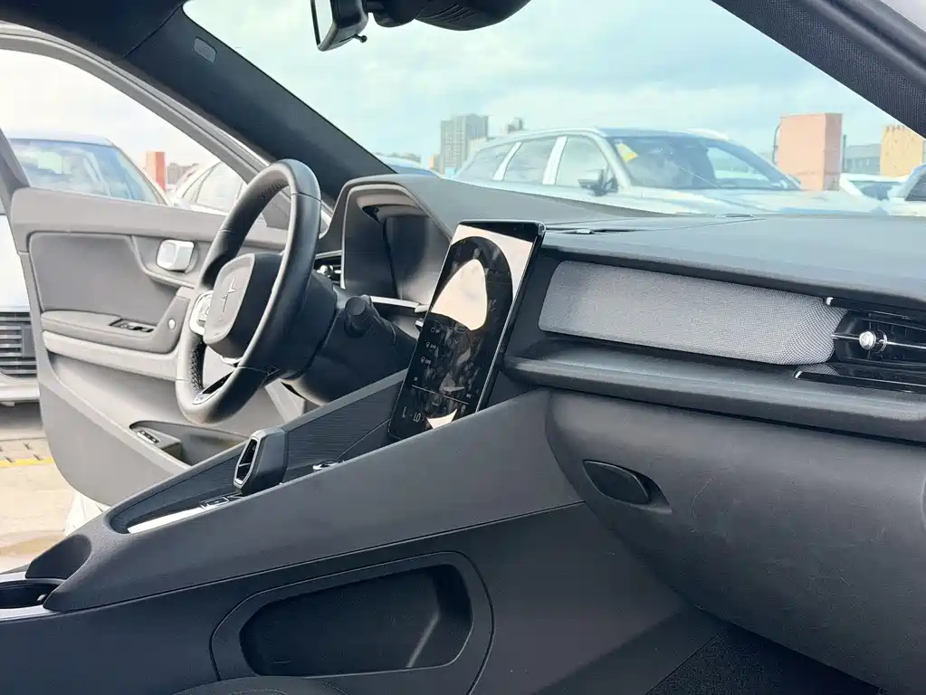 Polestar Polestar 2 — миниатюра 6