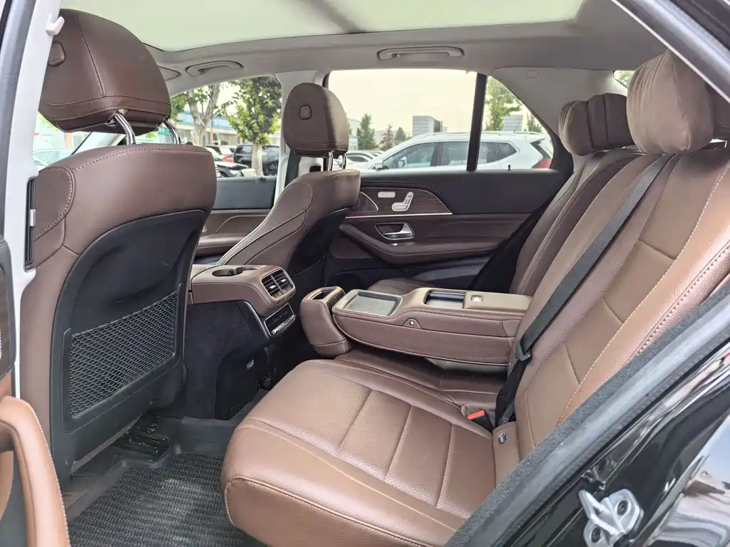 Mercedes-Benz GLE (Import) — миниатюра 10