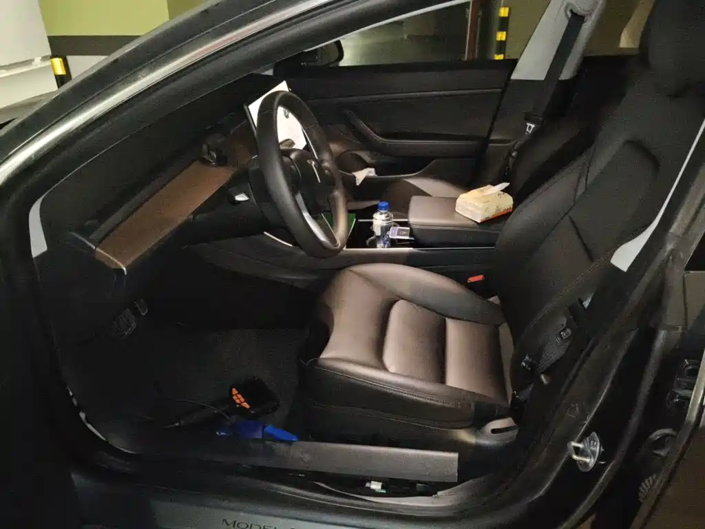 Tesla Model 3 — миниатюра 11