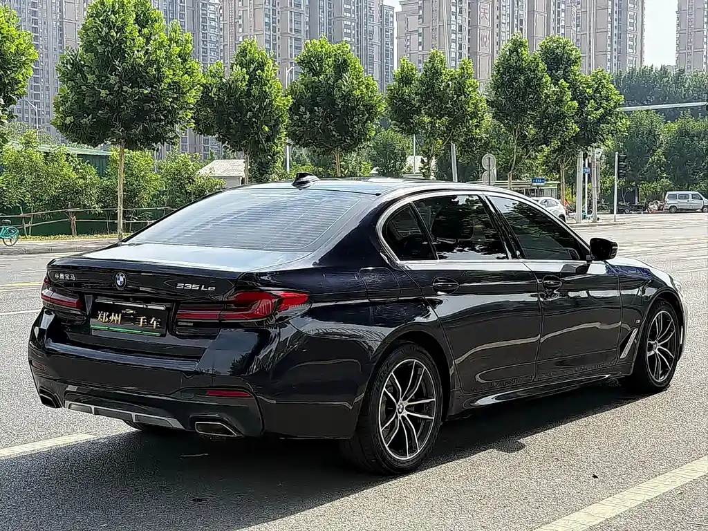 BMW 5 Series New Energy — миниатюра 19