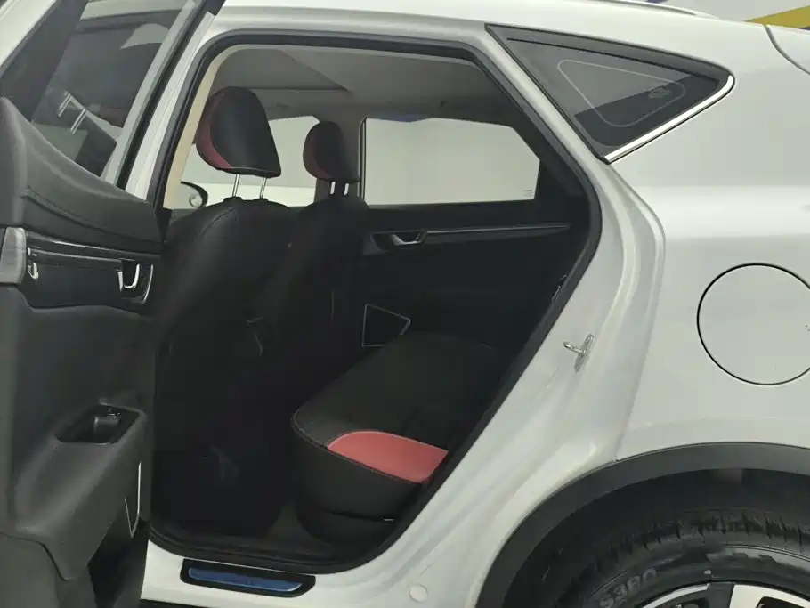 Geely Emgrand GS — миниатюра 11