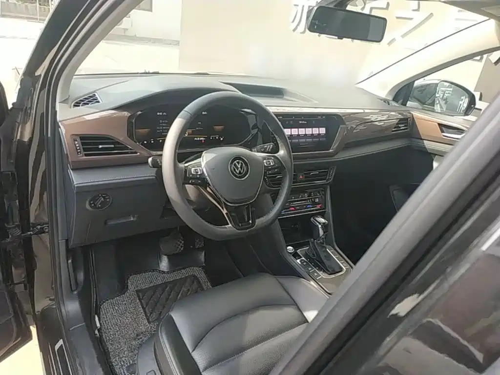 Volkswagen Tharu — миниатюра 10