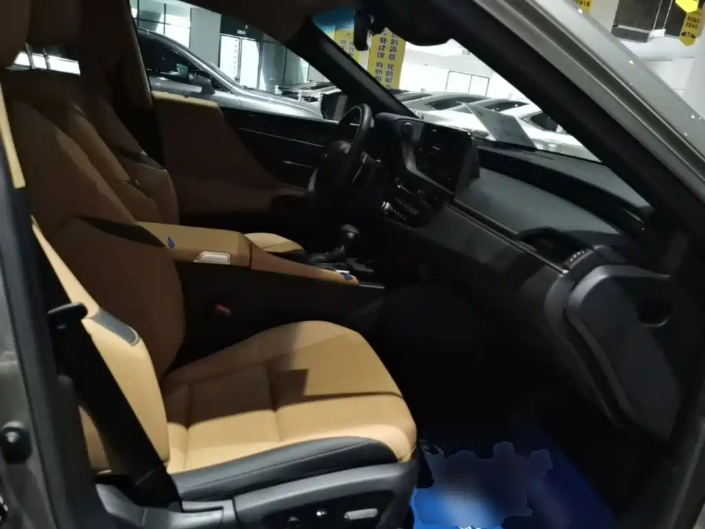 Lexus ES — миниатюра 25