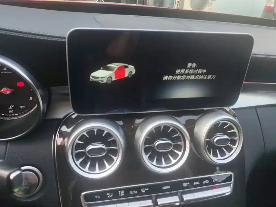 Mercedes-Benz C-Class — миниатюра 13