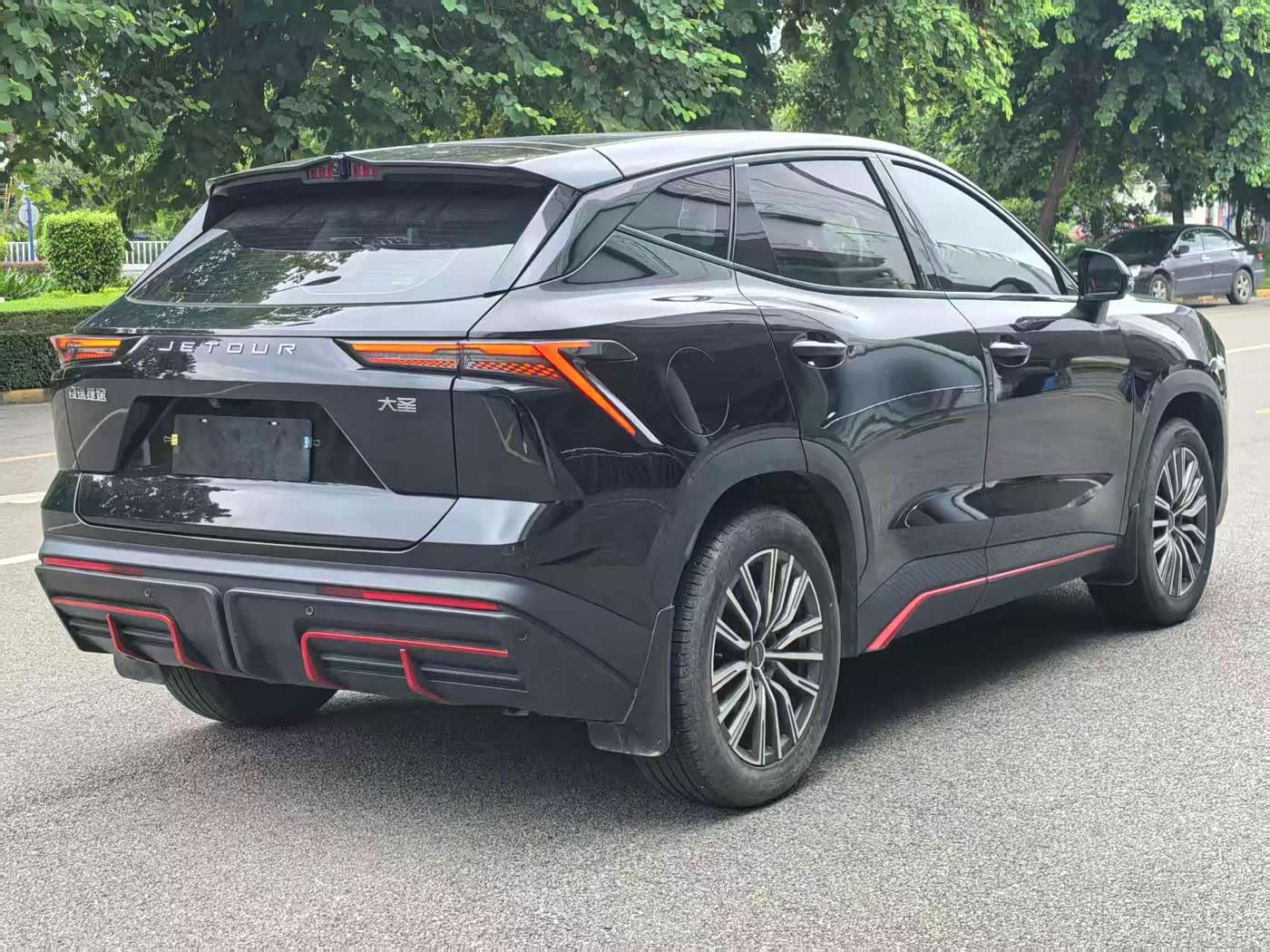 Jetour Jetour Dasheng 1.5 л 2024 г. Чёрный, пробег 20000 км