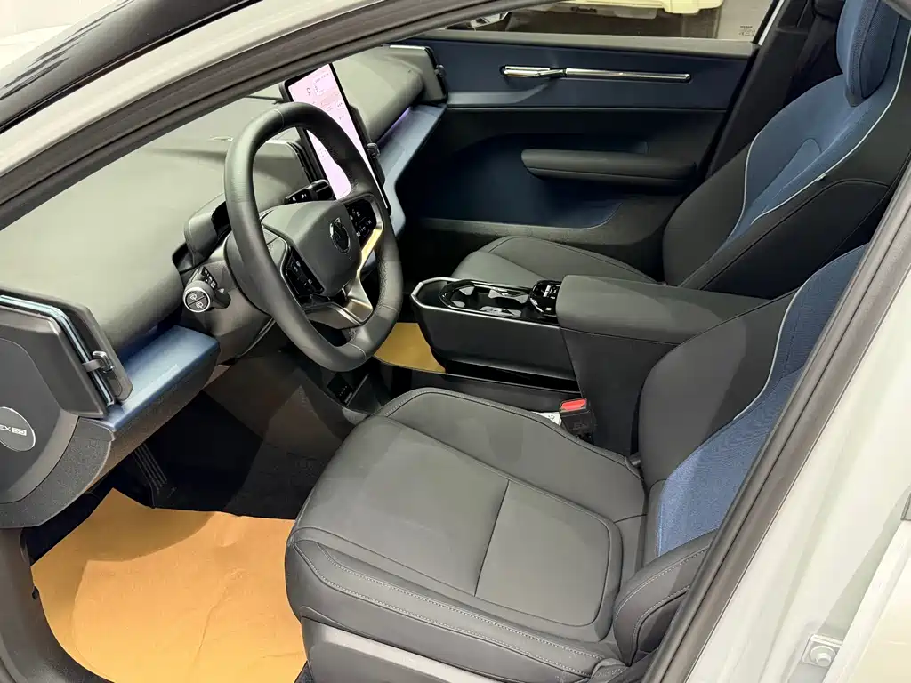 Volvo EX30 — миниатюра 9