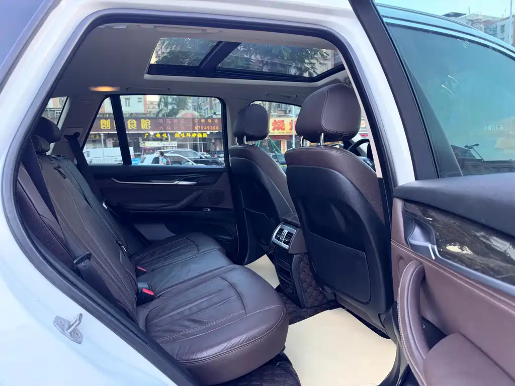 BMW X5 (Import) — миниатюра 13
