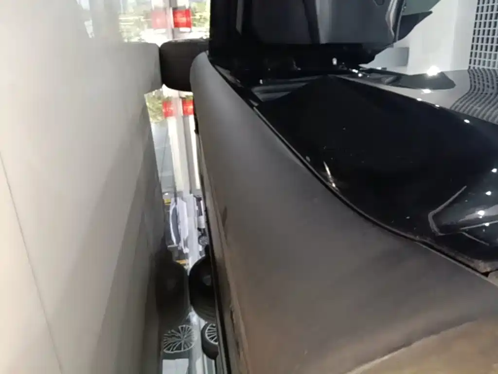 Tesla Model Y — миниатюра 22