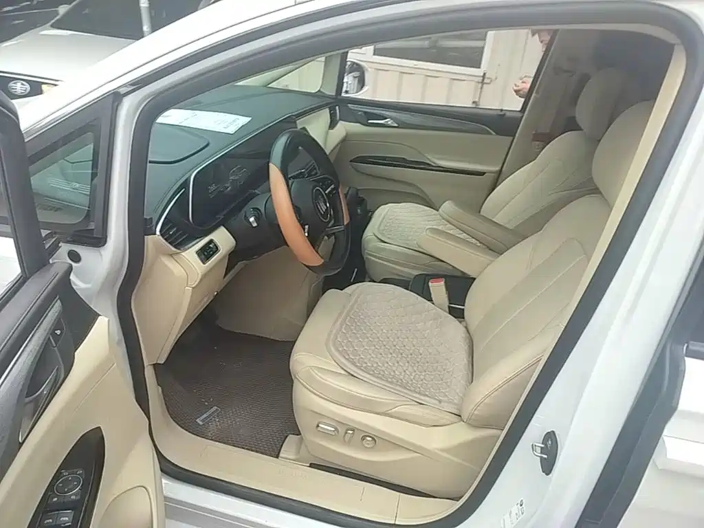 Buick GL8 Hybrid — миниатюра 16