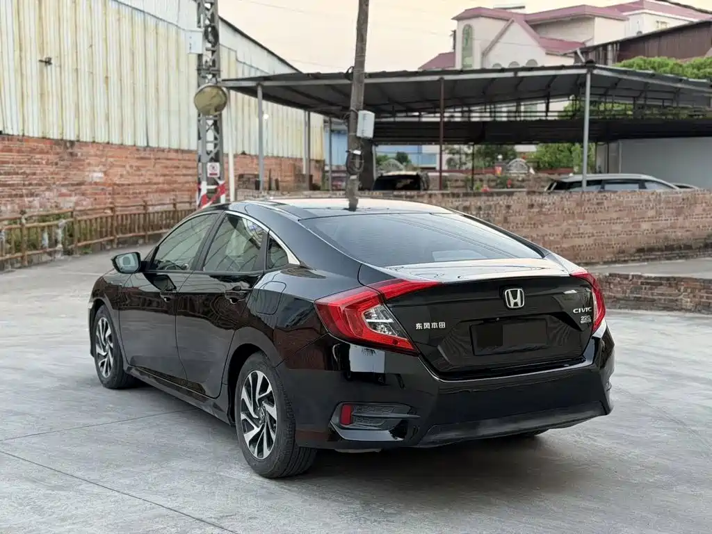 Honda Civic — миниатюра 6