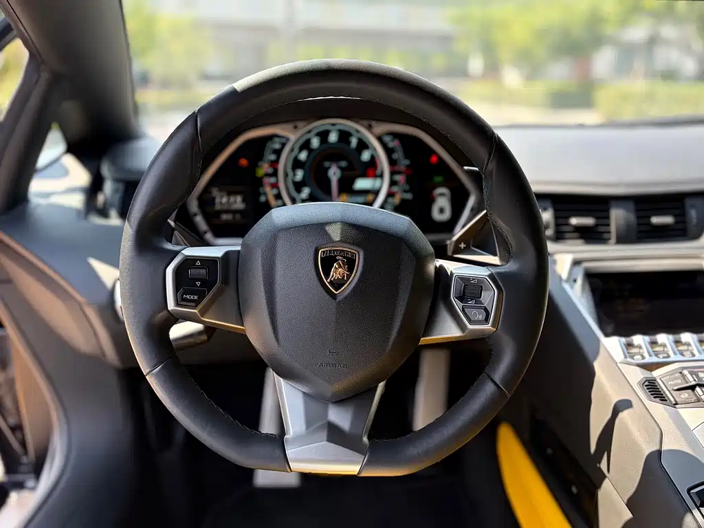 Lamborghini Aventador 2011 LP 700-4