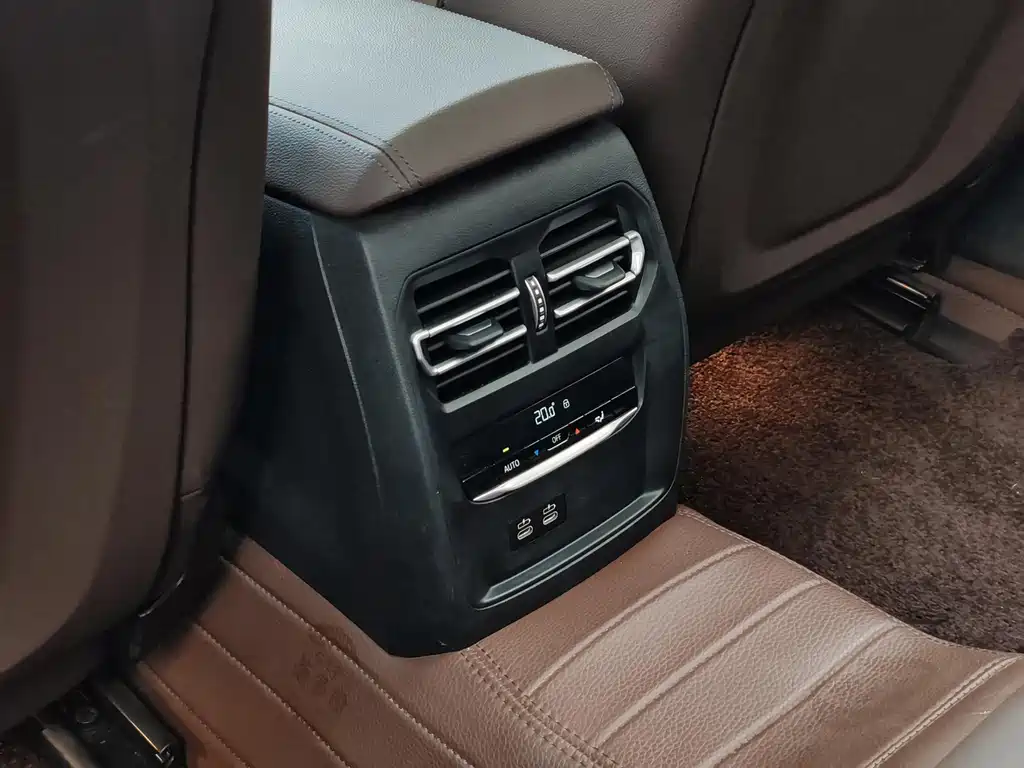 BMW i3 — миниатюра 13