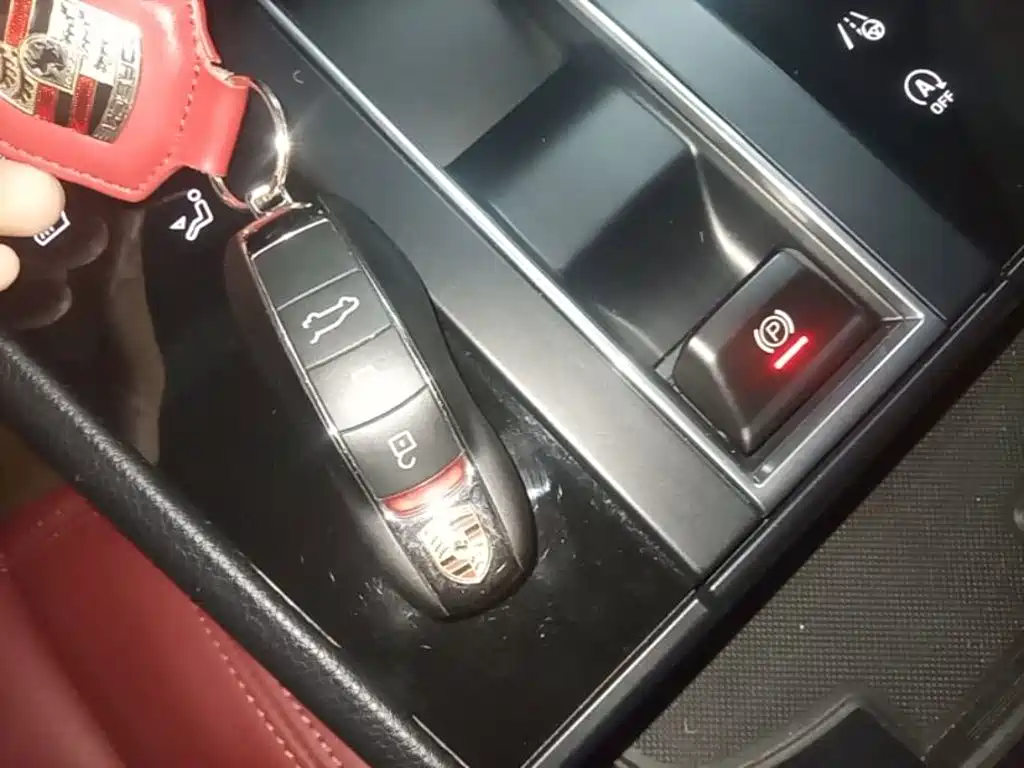 Porsche Macan — миниатюра 9