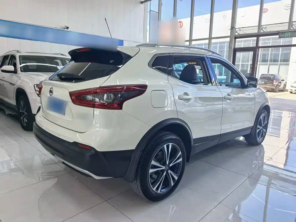 Nissan Qashqai — миниатюра 15
