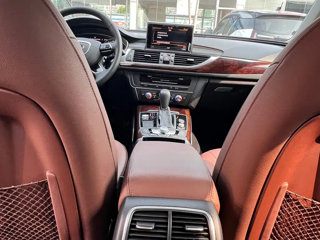 Audi A6L — миниатюра 10