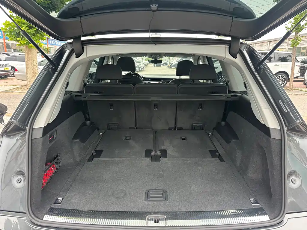 Audi Q7 2021 45 TFSI quattro S line Sport