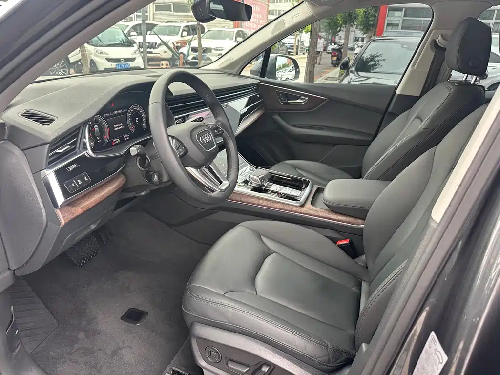 Audi Q7 2021 45 TFSI quattro S line Sport