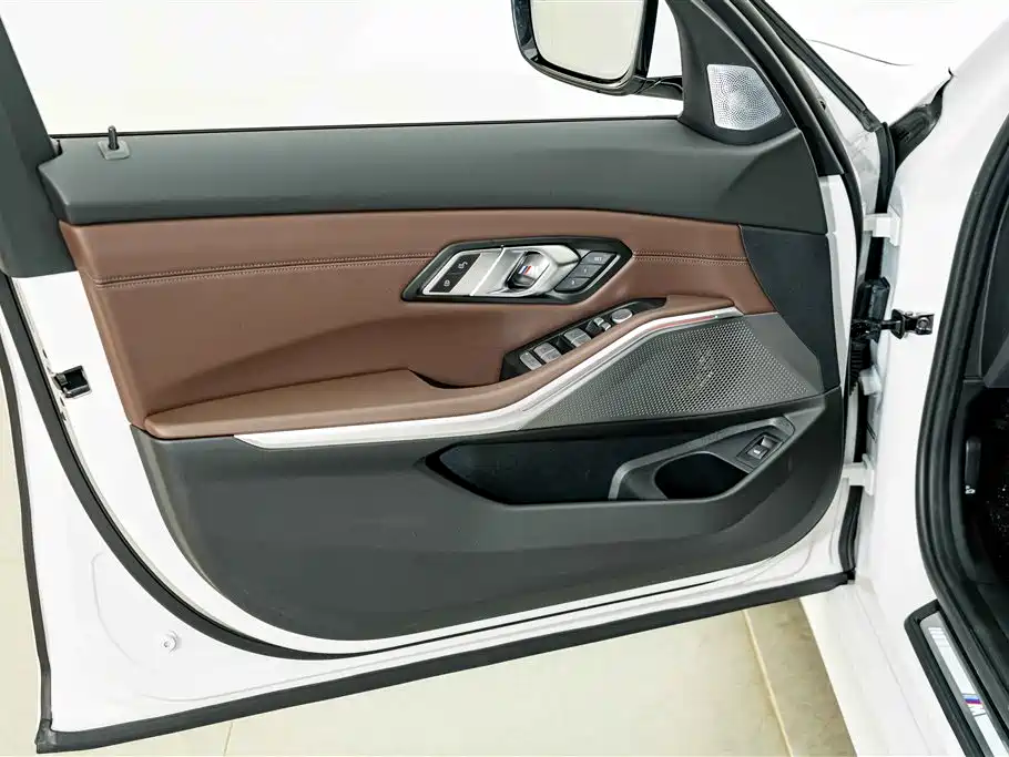BMW 3 Series — миниатюра 16