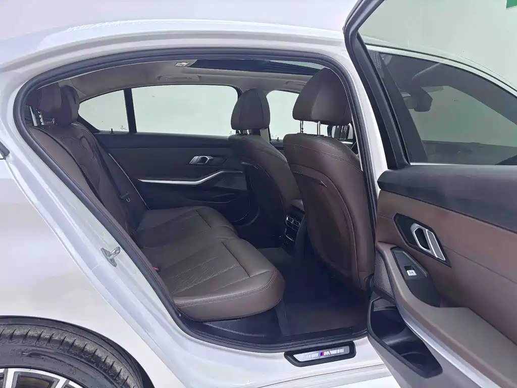BMW 3 Series — миниатюра 14