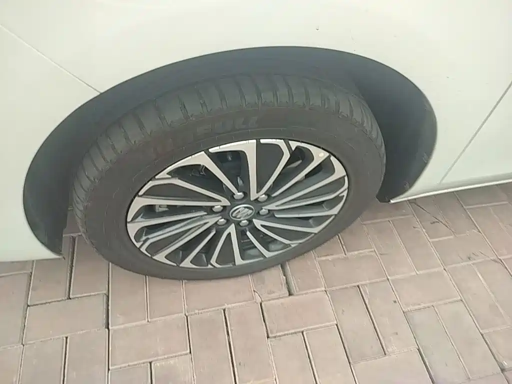 Buick GL8 Hybrid — миниатюра 23