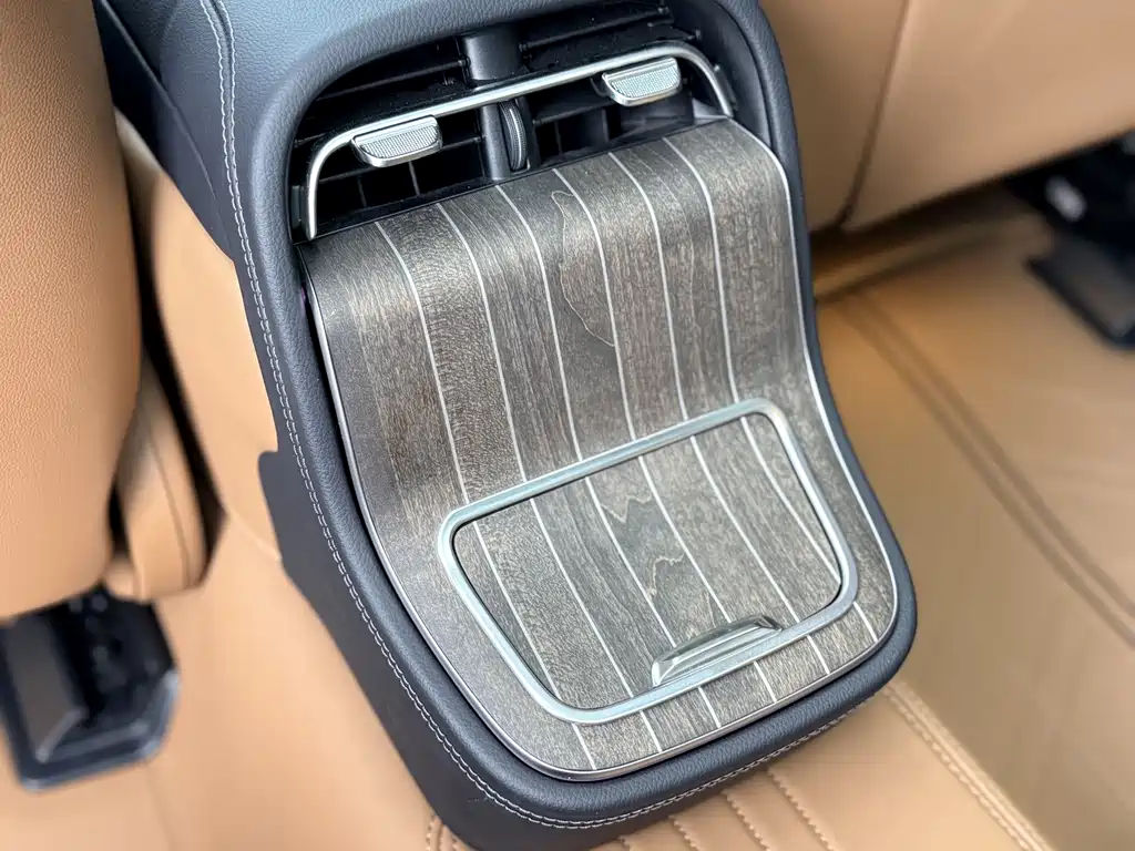 Mercedes-Benz E-Class — миниатюра 25