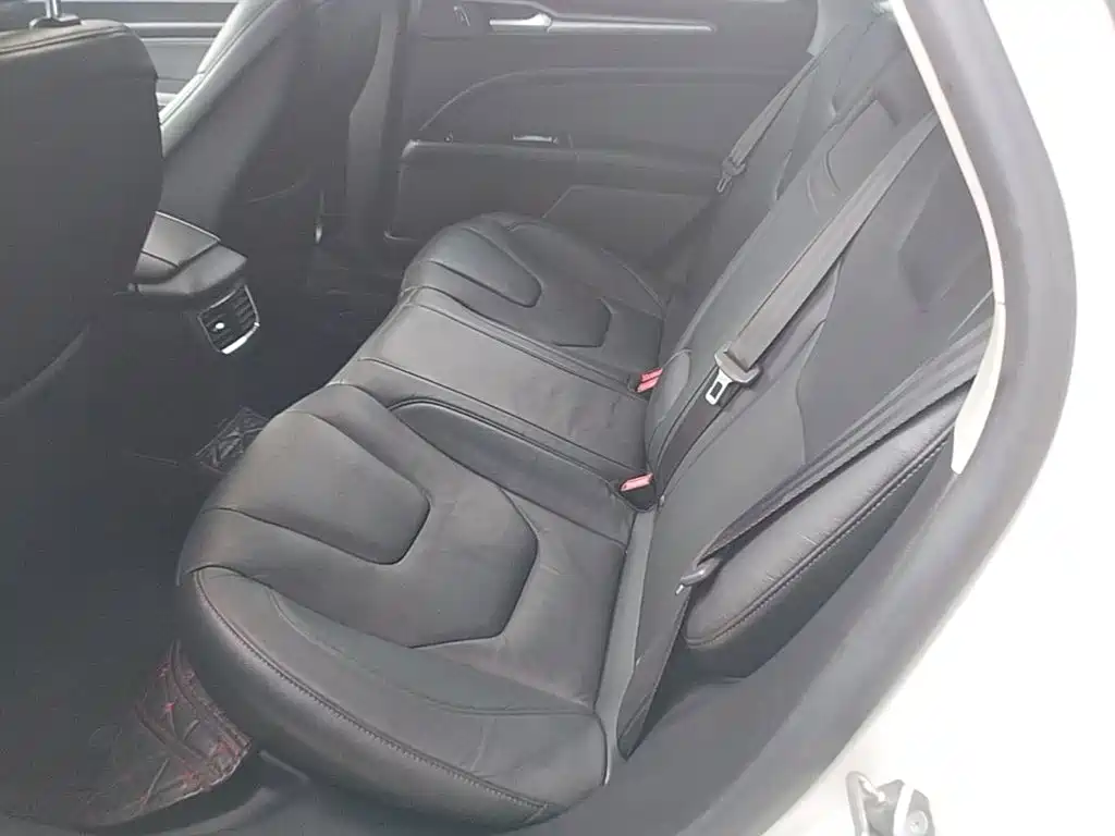 Ford Mondeo — миниатюра 17