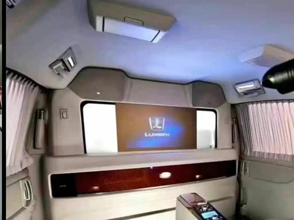 Luxgen MASTER CEO — миниатюра 11