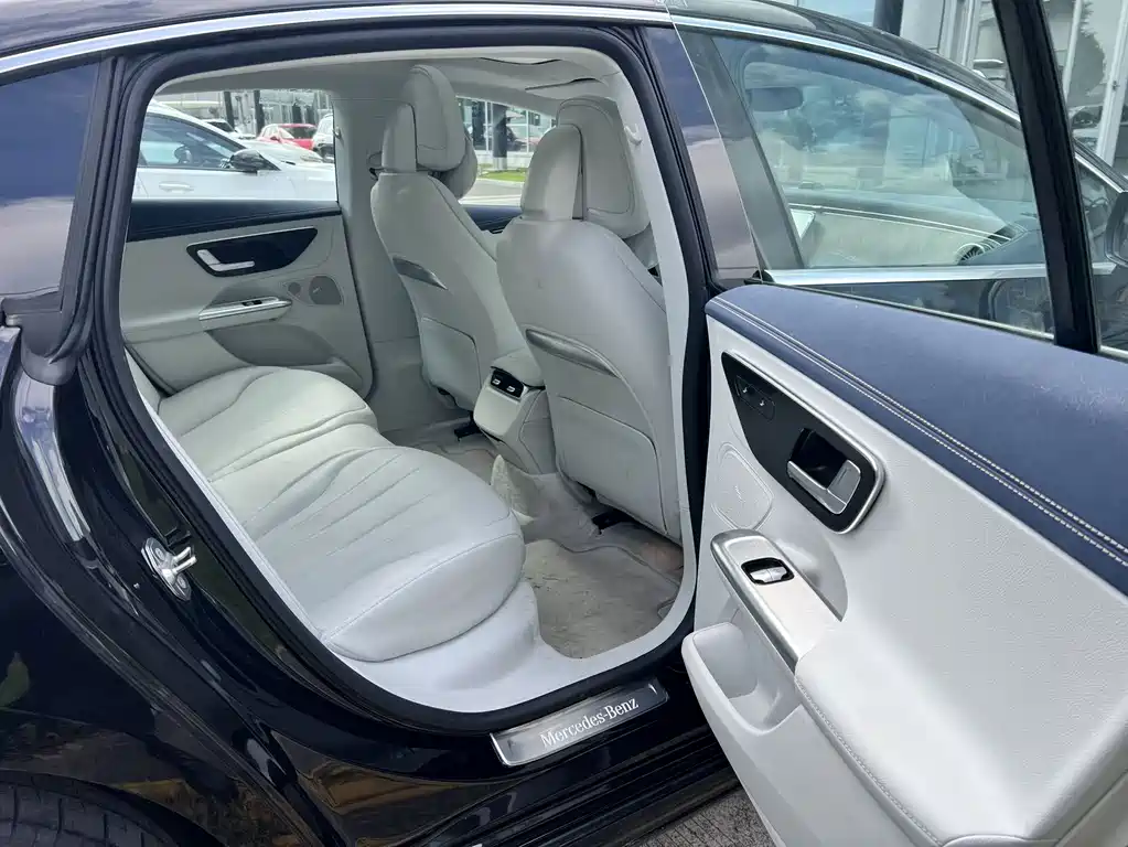 Mercedes-Benz EQE — миниатюра 4