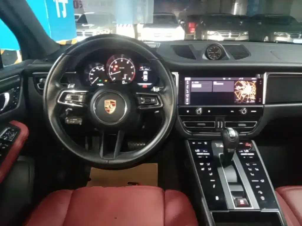 Porsche Macan — миниатюра 11