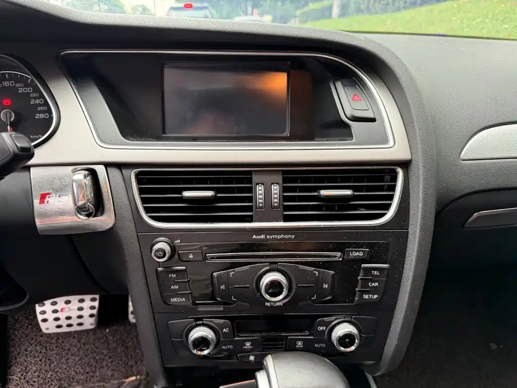 Audi A4L — миниатюра 10