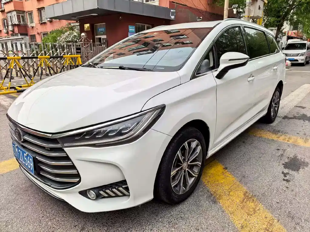 2020 BYD Song Max - zdjęcie 1 z 9