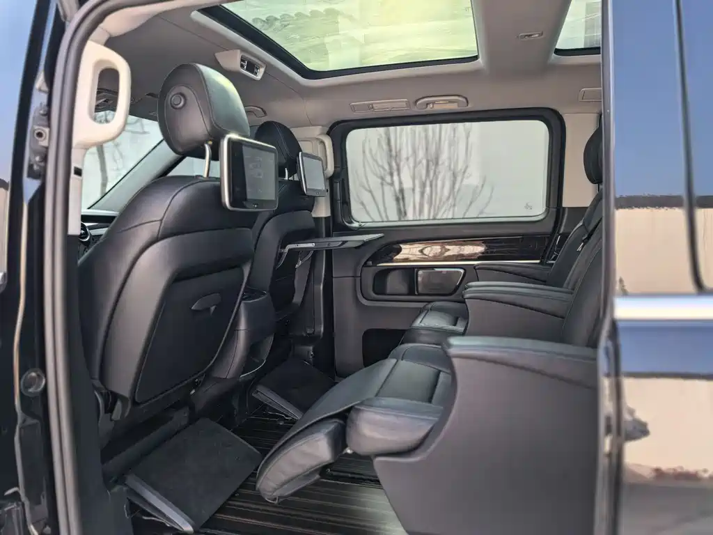 MERCEDES-BENZ V CLASS