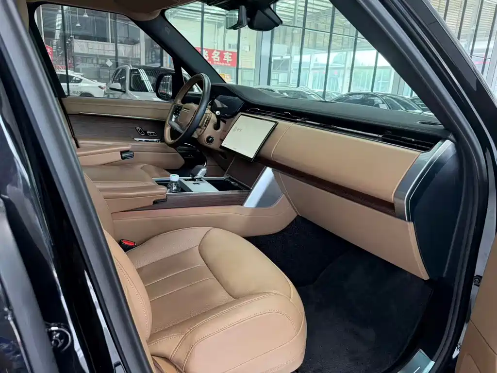 Land Rover Range Rover — миниатюра 7