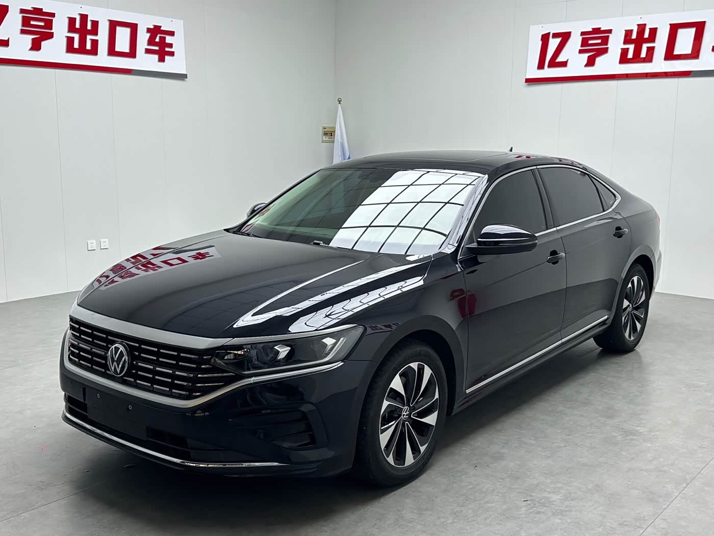 Volkswagen Passat 1.4 л 2022 г. Чёрный, пробег 6700 км