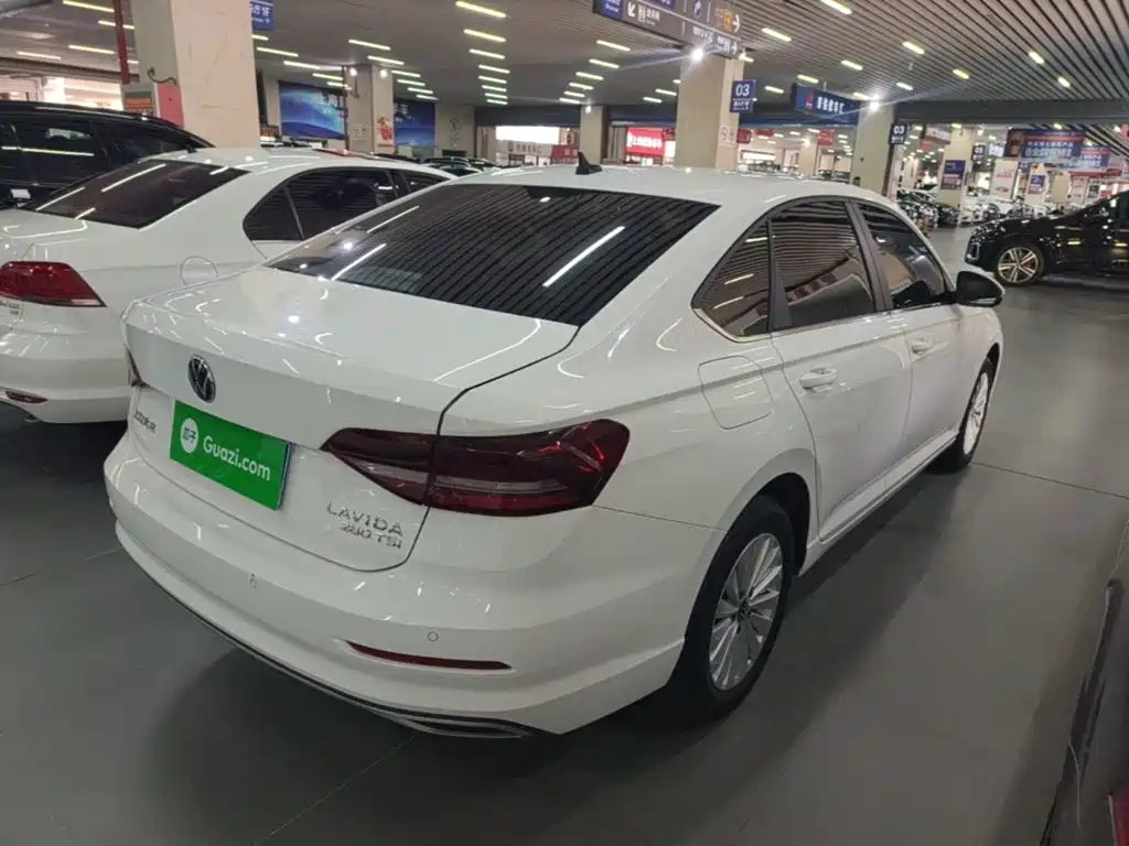 Volkswagen Lavida — миниатюра 7